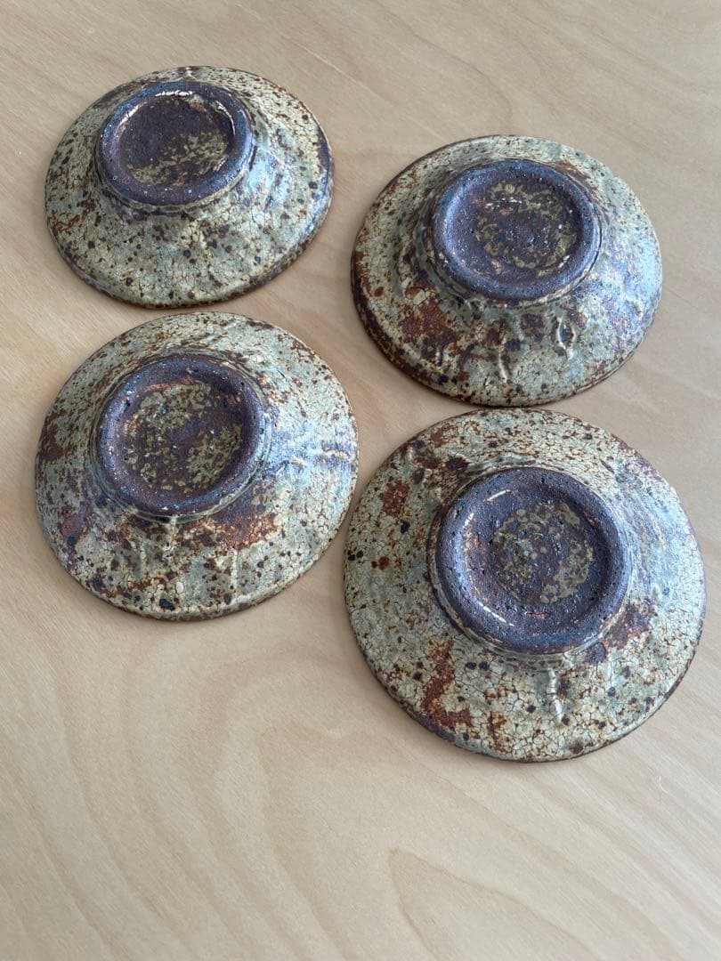 【30日で出品終了】馬渡新平さん、陶器製 皿 4枚セット