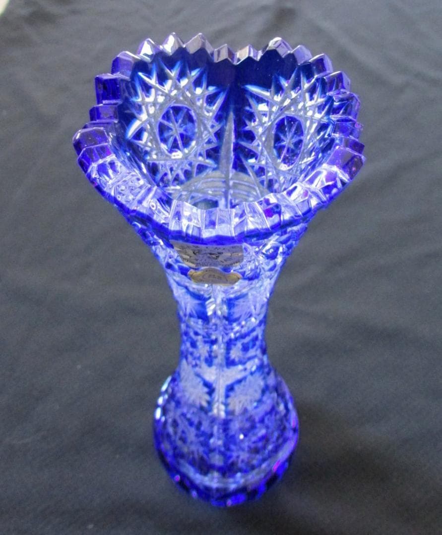 ボヘミアン　クリスタルカットガラス花瓶