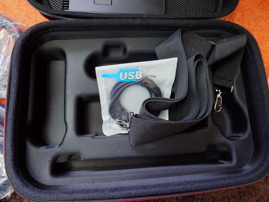 Nintendo Switch マリオカラー 本体と付属品