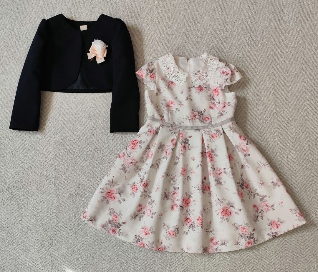 し*ー様 petit main レース衿花柄ワンピース フォーマルスーツ 120