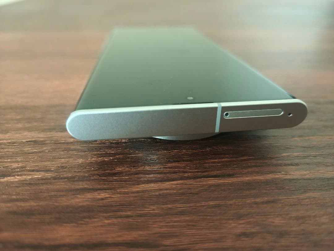 スマートフォン本体 Leitz Phone1 LP-01