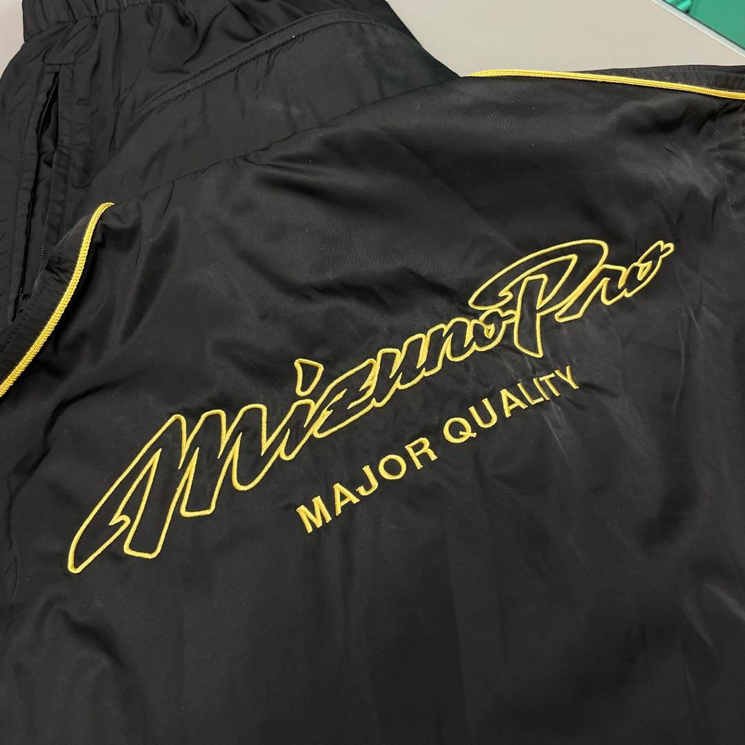 新品‼️ミズノプロ ブレスサーモ ウインドブレーカー 上下セットアップ黒金サイズＯ