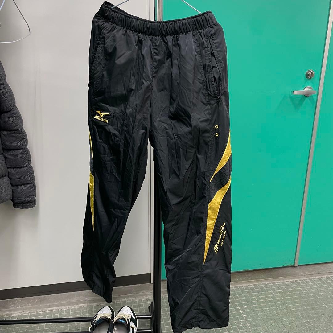 新品‼️ミズノプロ ブレスサーモ ウインドブレーカー 上下セットアップ黒金サイズＯ