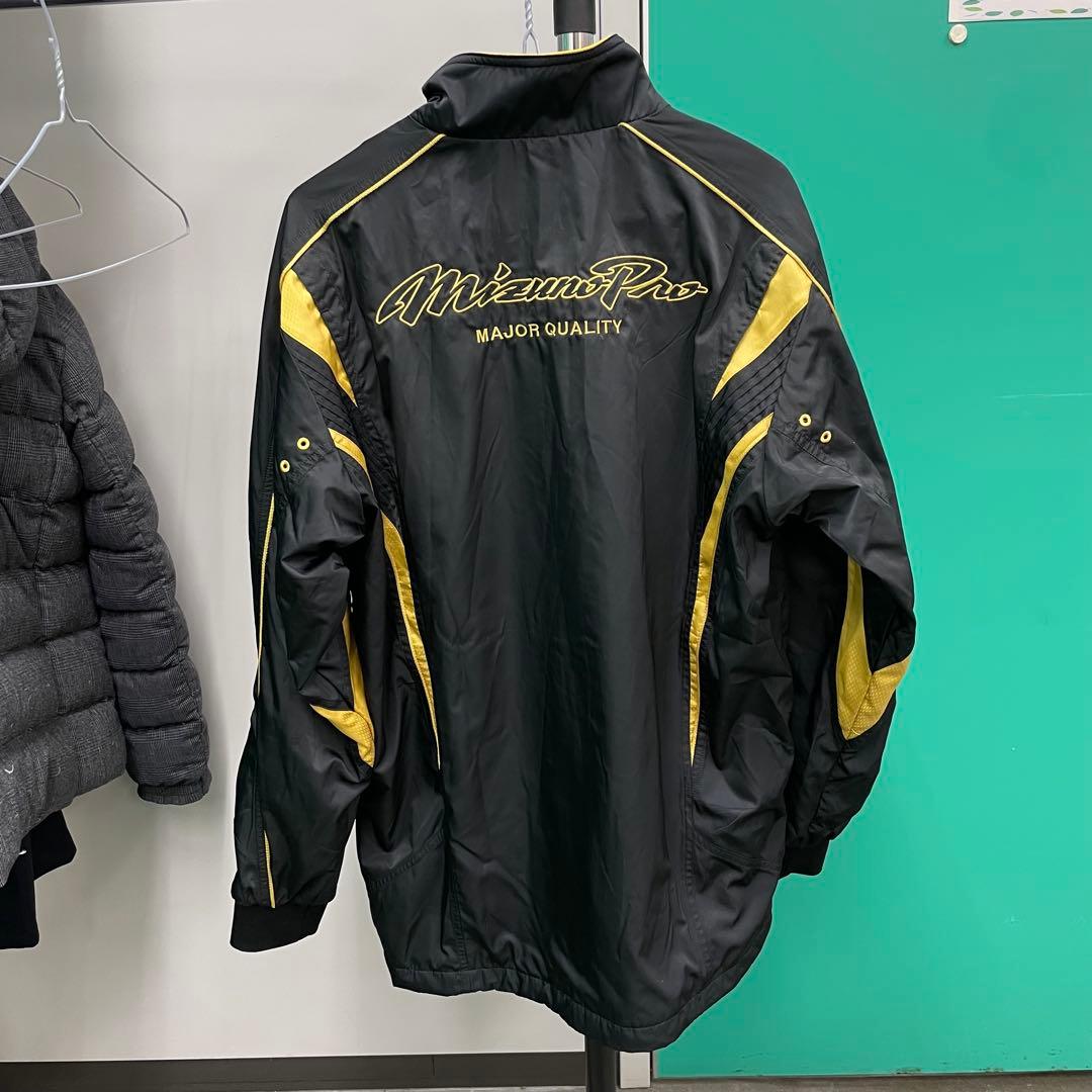 新品‼️ミズノプロ ブレスサーモ ウインドブレーカー 上下セットアップ黒金サイズＯ