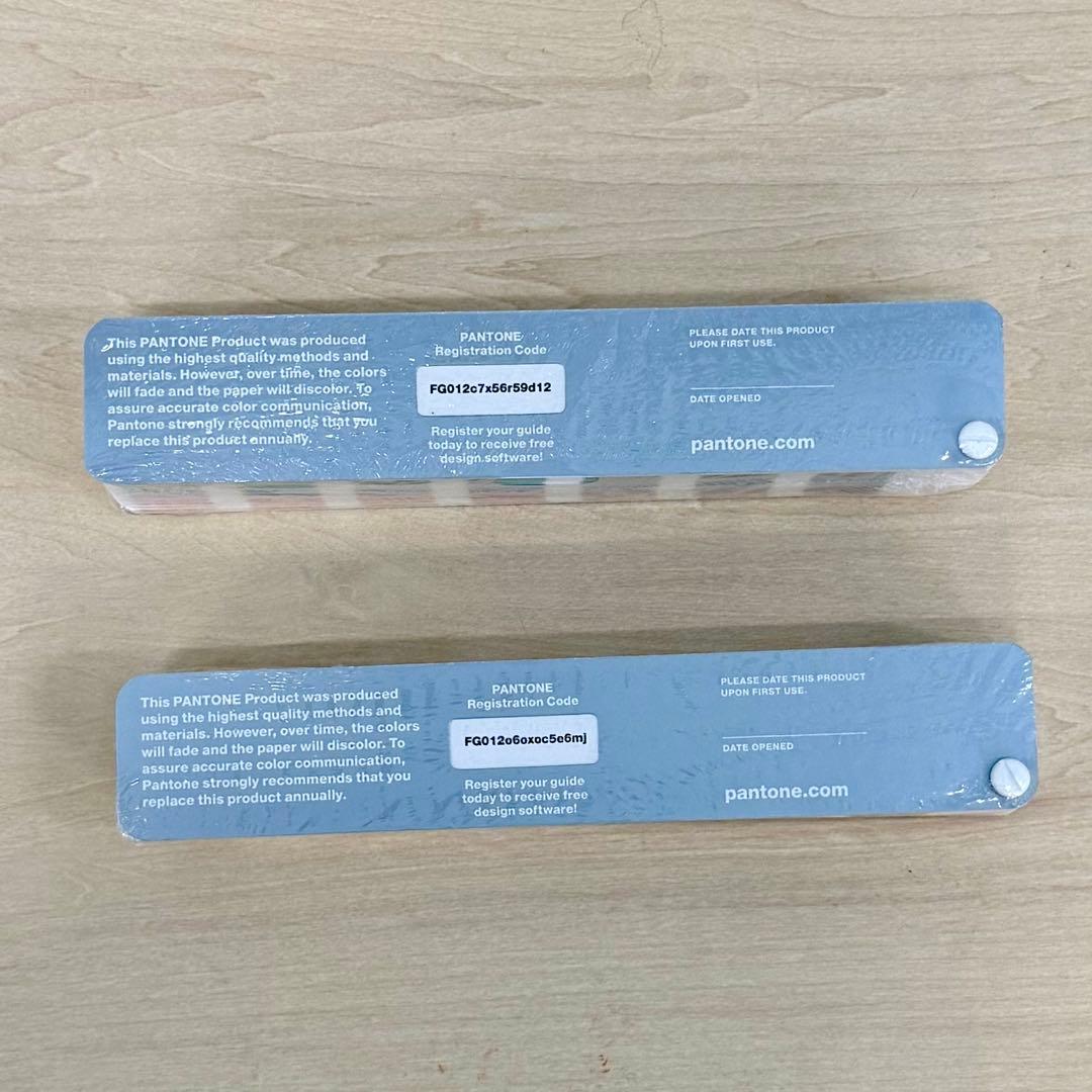 PANTONE カラーガイド 2冊セット（光沢紙・上質紙）オレンジ箱入り