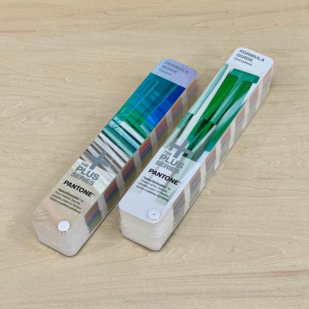 PANTONE カラーガイド 2冊セット（光沢紙・上質紙）オレンジ箱入り