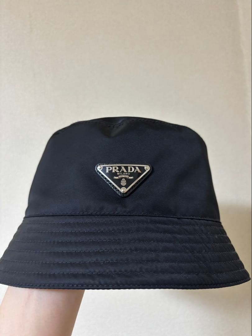 【kkk】未使用に近い★タグ付き★プラダバケットハット　PRADA ロゴ