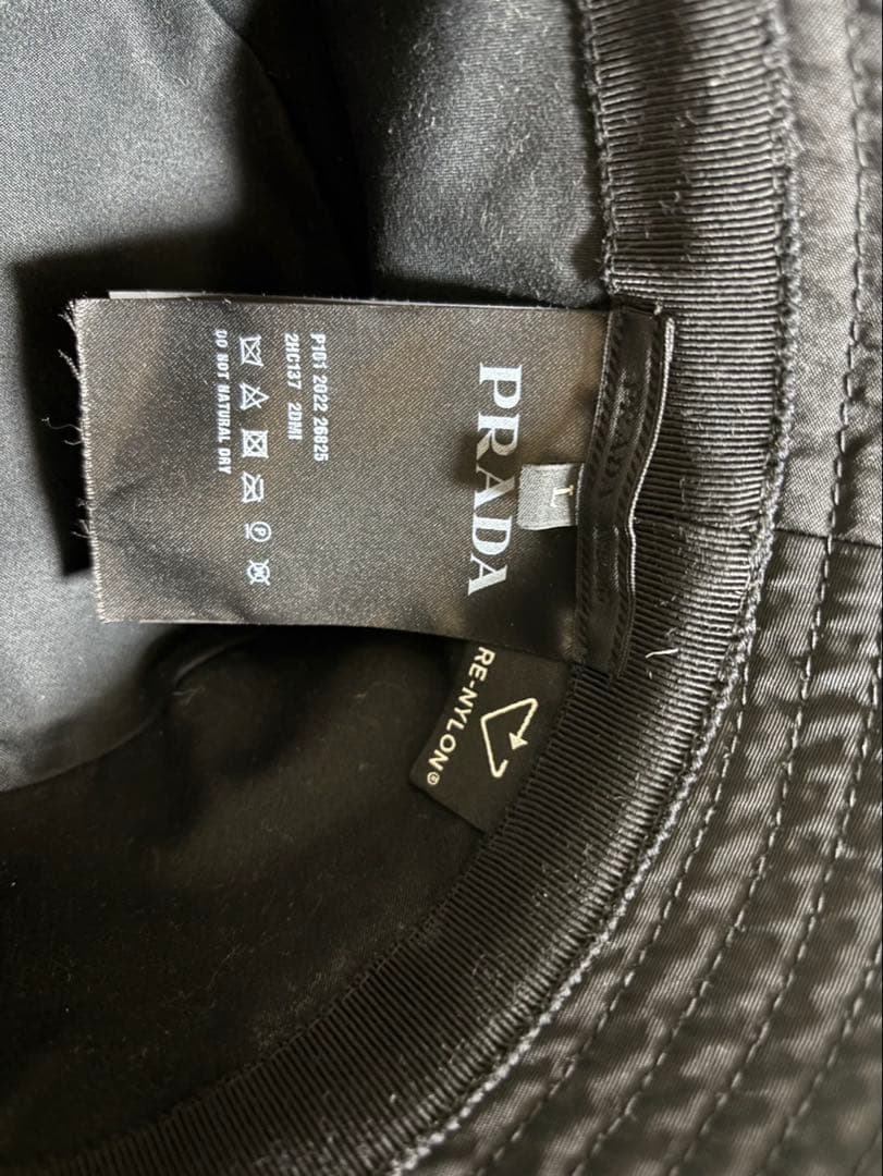 【kkk】未使用に近い★タグ付き★プラダバケットハット　PRADA ロゴ