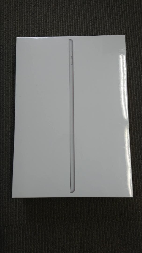 【未使用】IPAD 第8世代10.2インチ Cellular 32GBシルバー