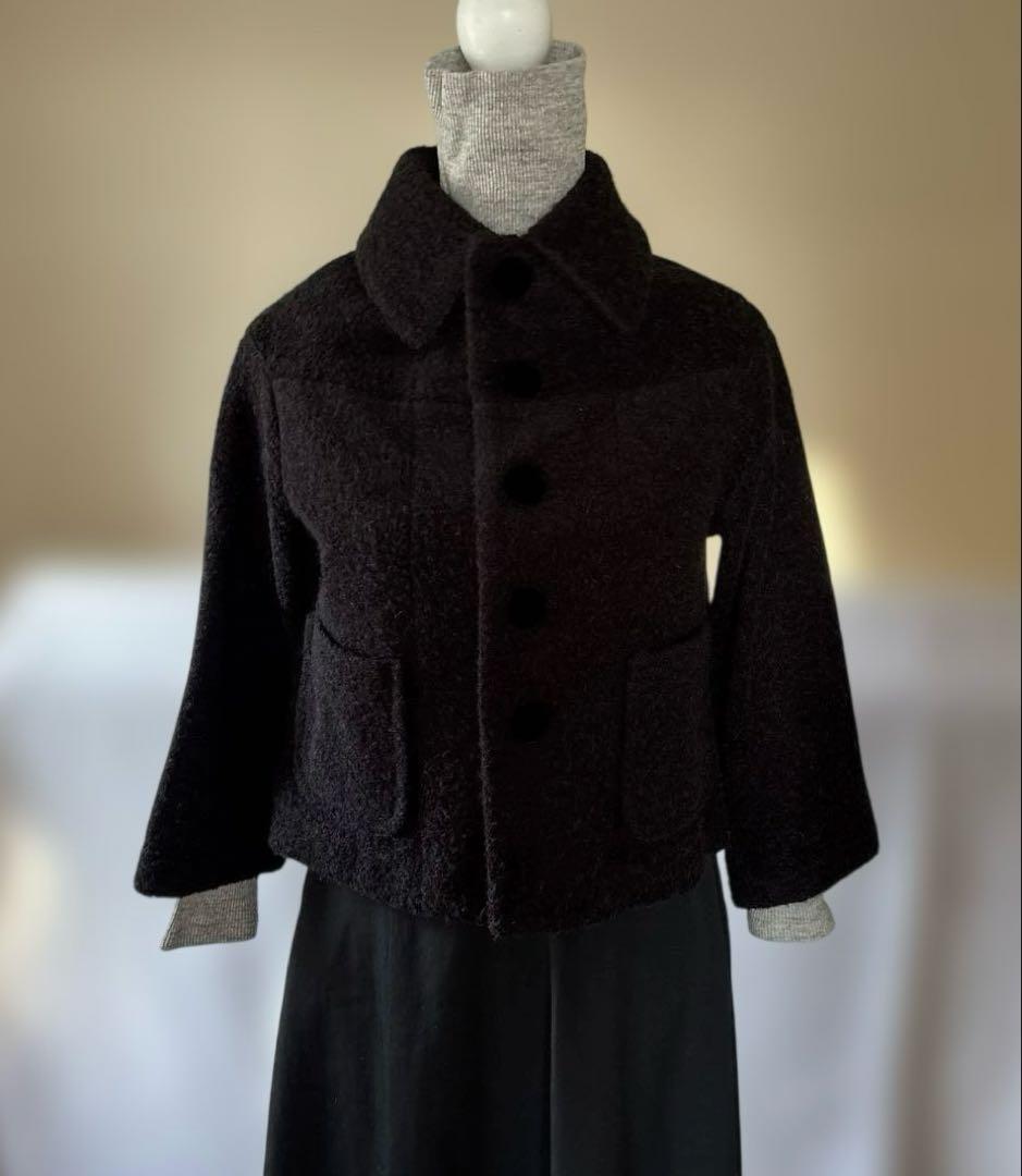 黒いフリース風カジュアルジャケット