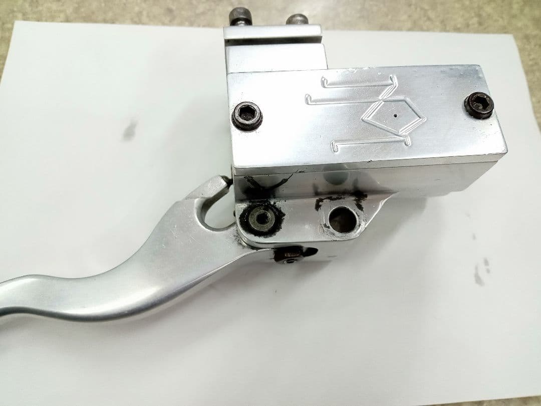 パフォーマンスマシーンマスターシリンダー