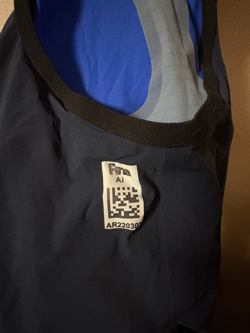 アリーナ　アクアフォース　青　L