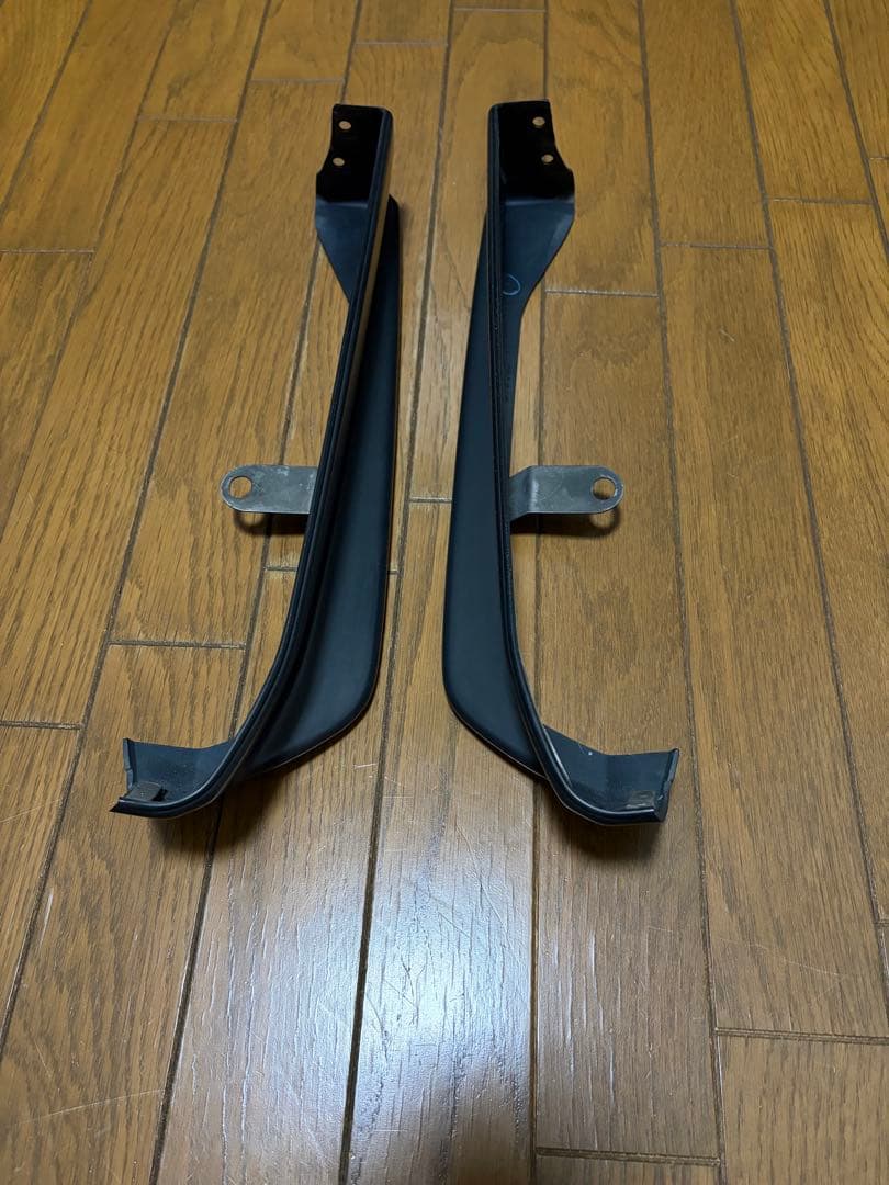 STIリアサイドアンダースポイラー