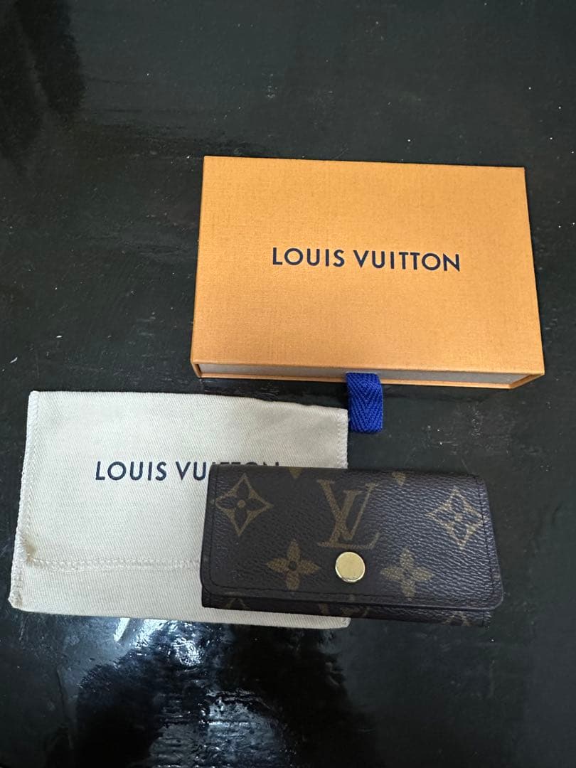 LOUIS VUITTON モノグラム キーケース　かれん