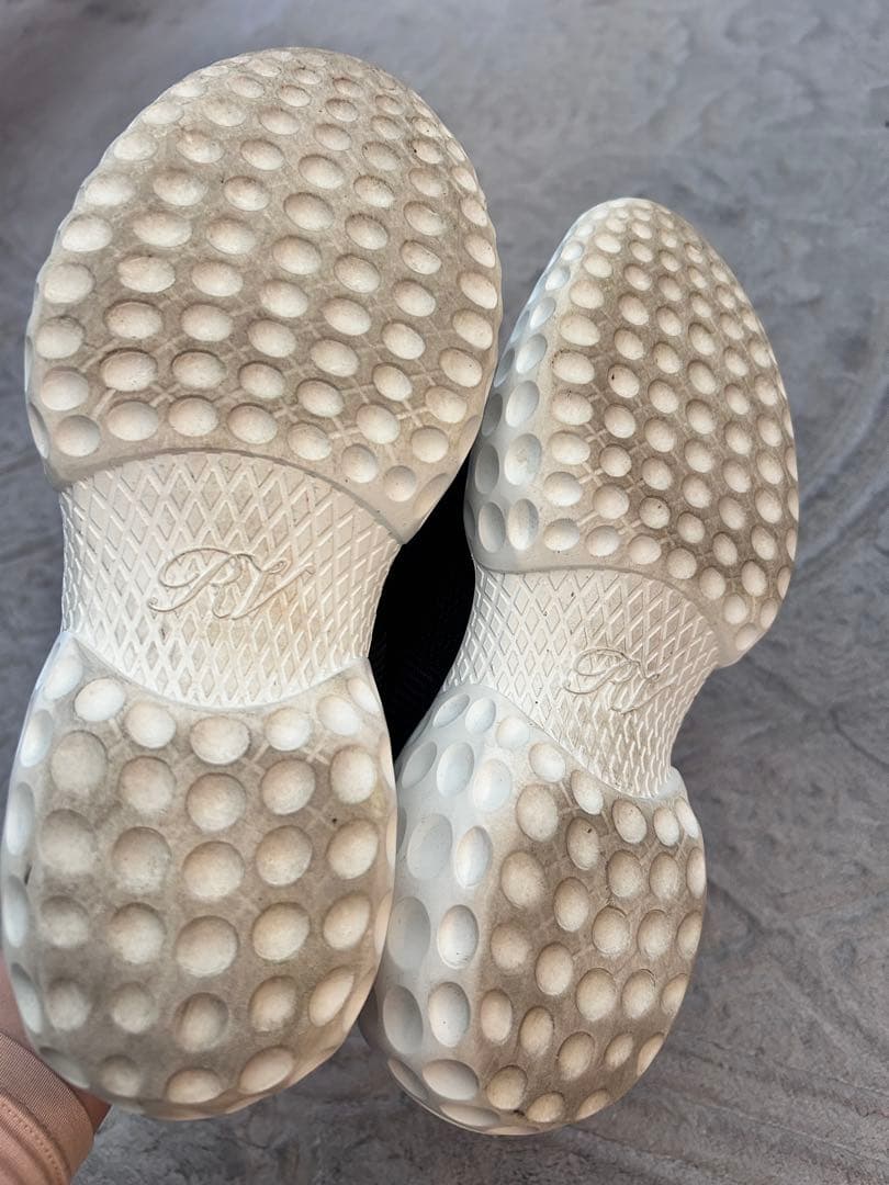 ROGER VIVIER スニーカー