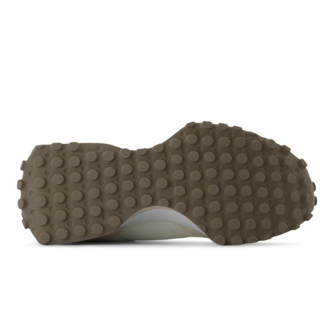 ★特価★　新品 ニューバランス　スニーカー　U327　24.0cm　送料込