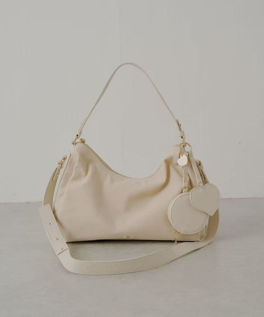 むむ•*Chico ポーチチャーム付きスエードコンビボストンバッグ