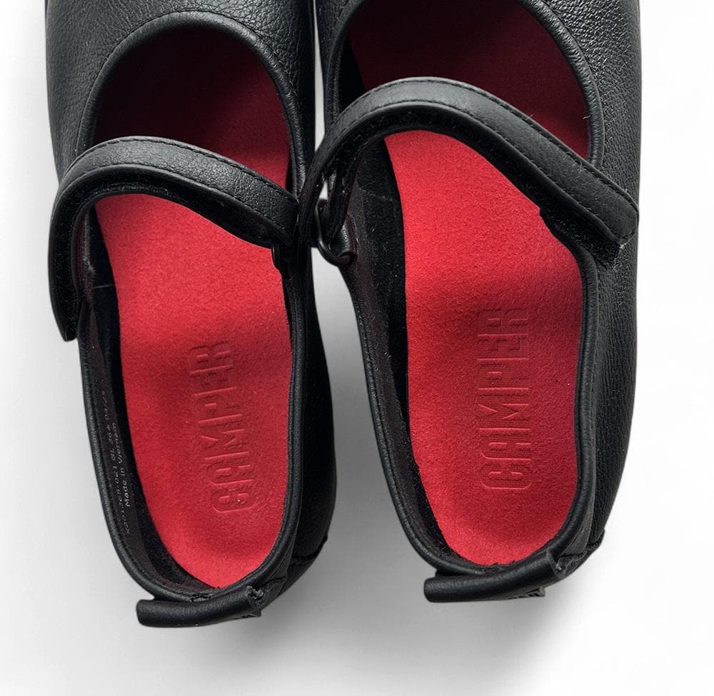 美品カンペール 本革レザー ライトニナ メリージェーン ストラップパンプス黒23