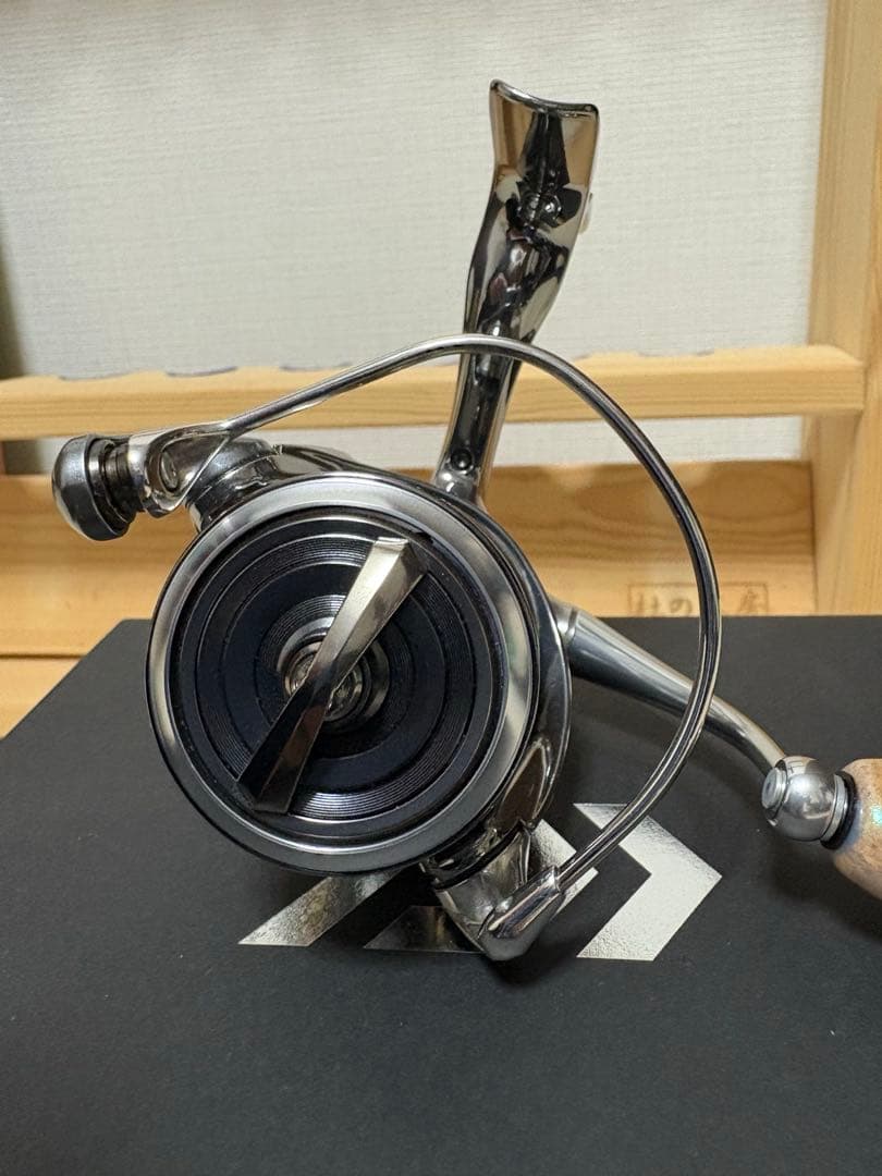 EXIST LT2500S-H スピニングリール　22イグジスト