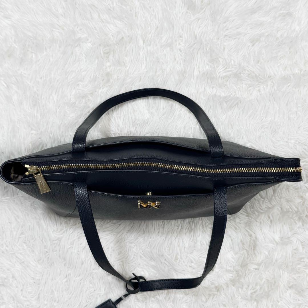 超美品✨マイケルコース　トートバッグ　ショルダーバッグ　A4可能　自立可能