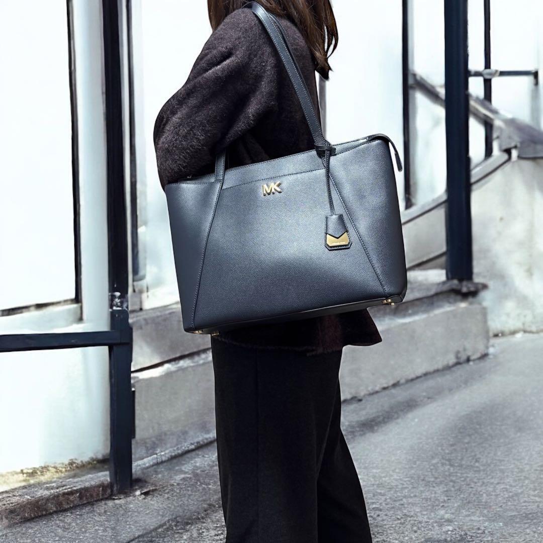 超美品✨マイケルコース　トートバッグ　ショルダーバッグ　A4可能　自立可能