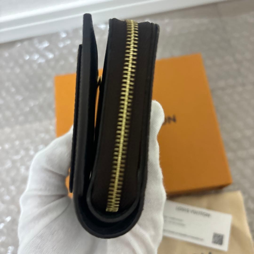 LOUIS VUITTON 二つ折り財布