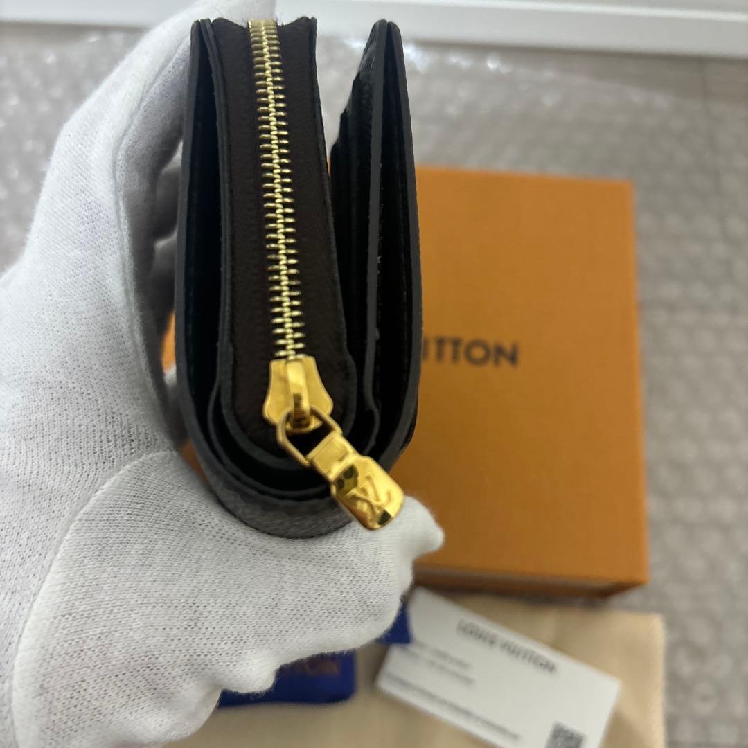 LOUIS VUITTON 二つ折り財布