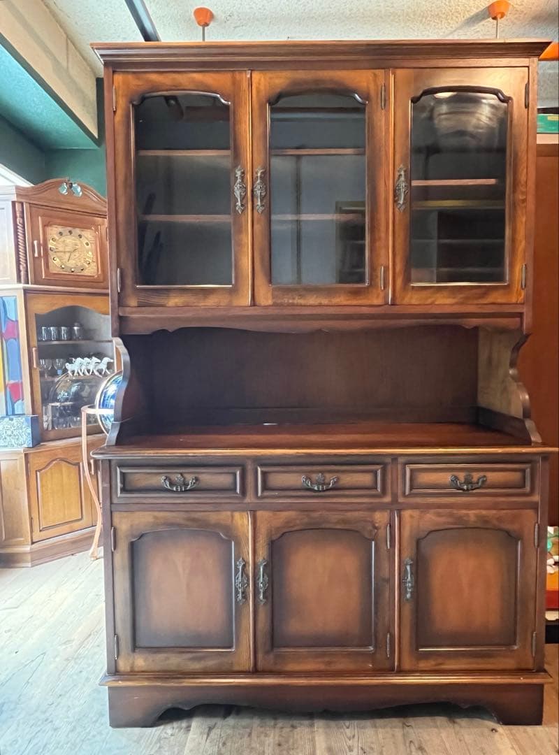 カリモク コロニアル 食器棚 カップボード インテリア アンティーク