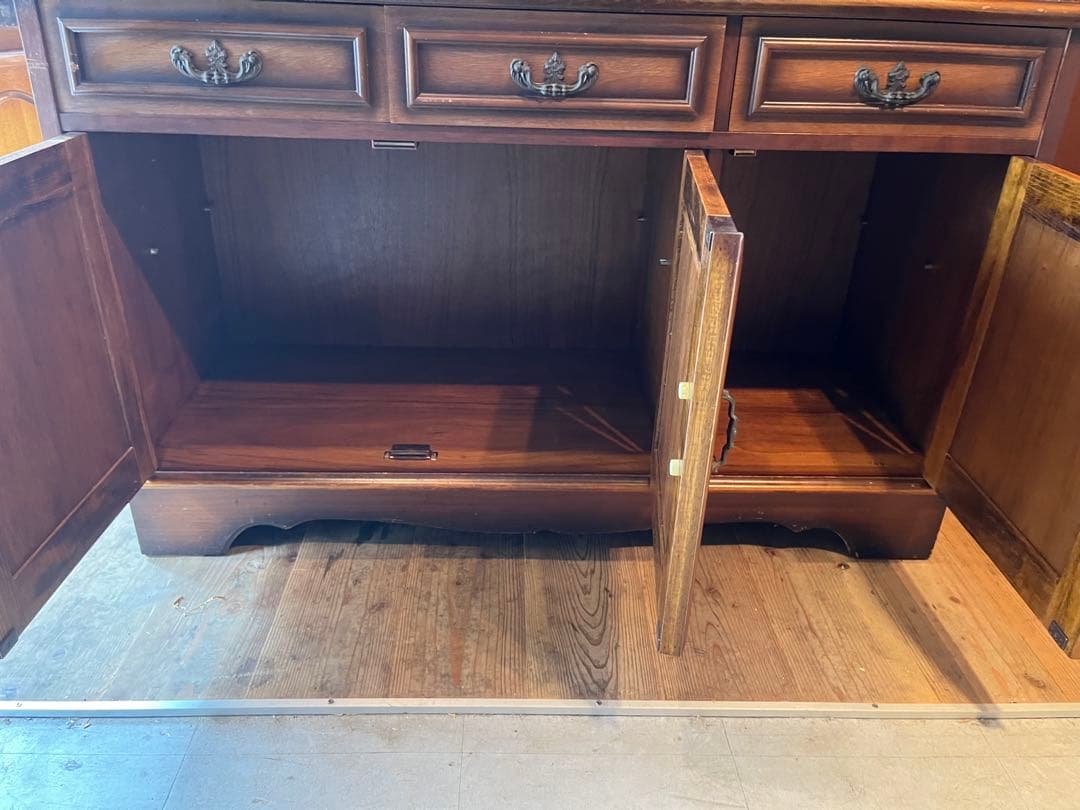 カリモク コロニアル 食器棚 カップボード インテリア アンティーク