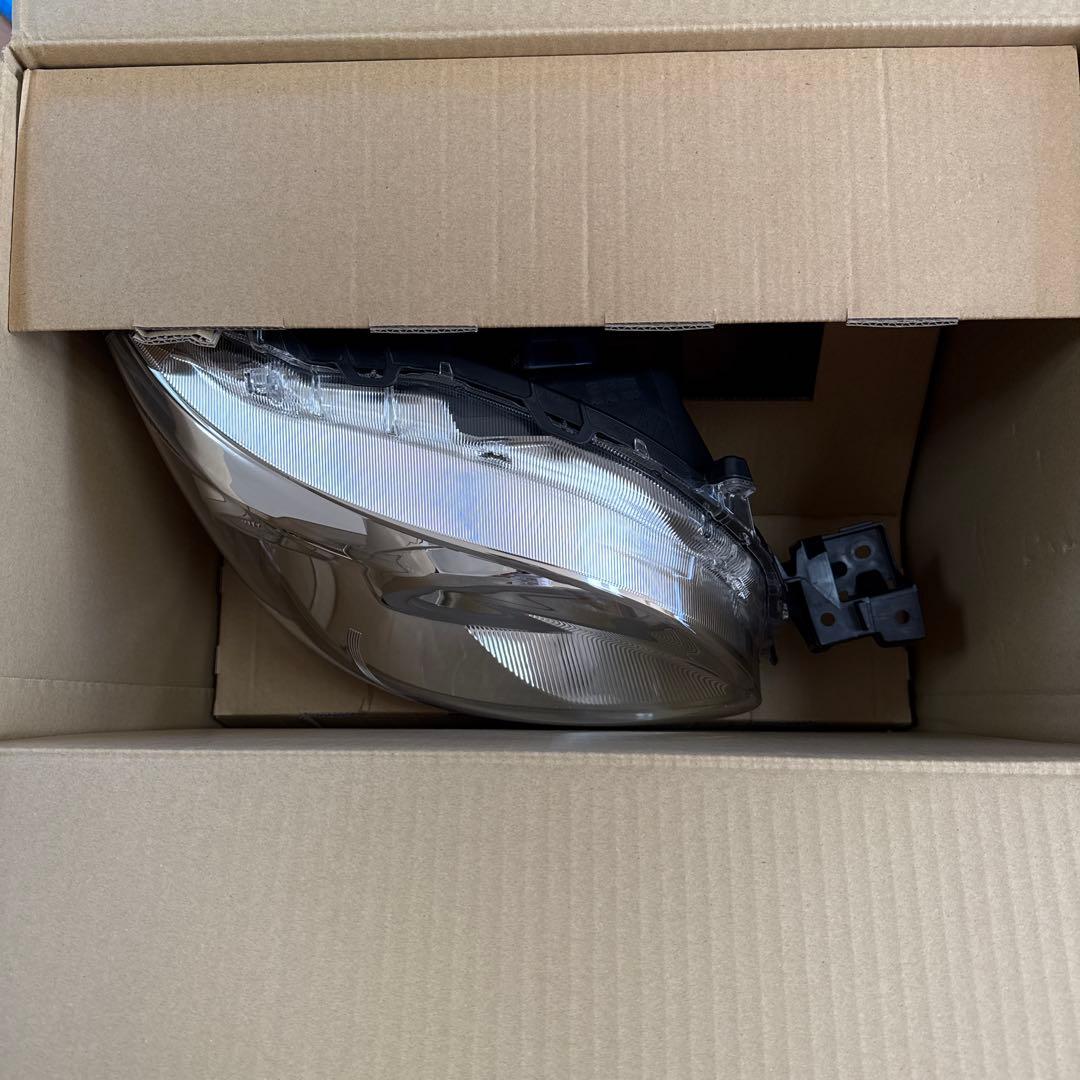 ムーヴ　キャンバス　LA850S LED ヘッドライト　右側　美品