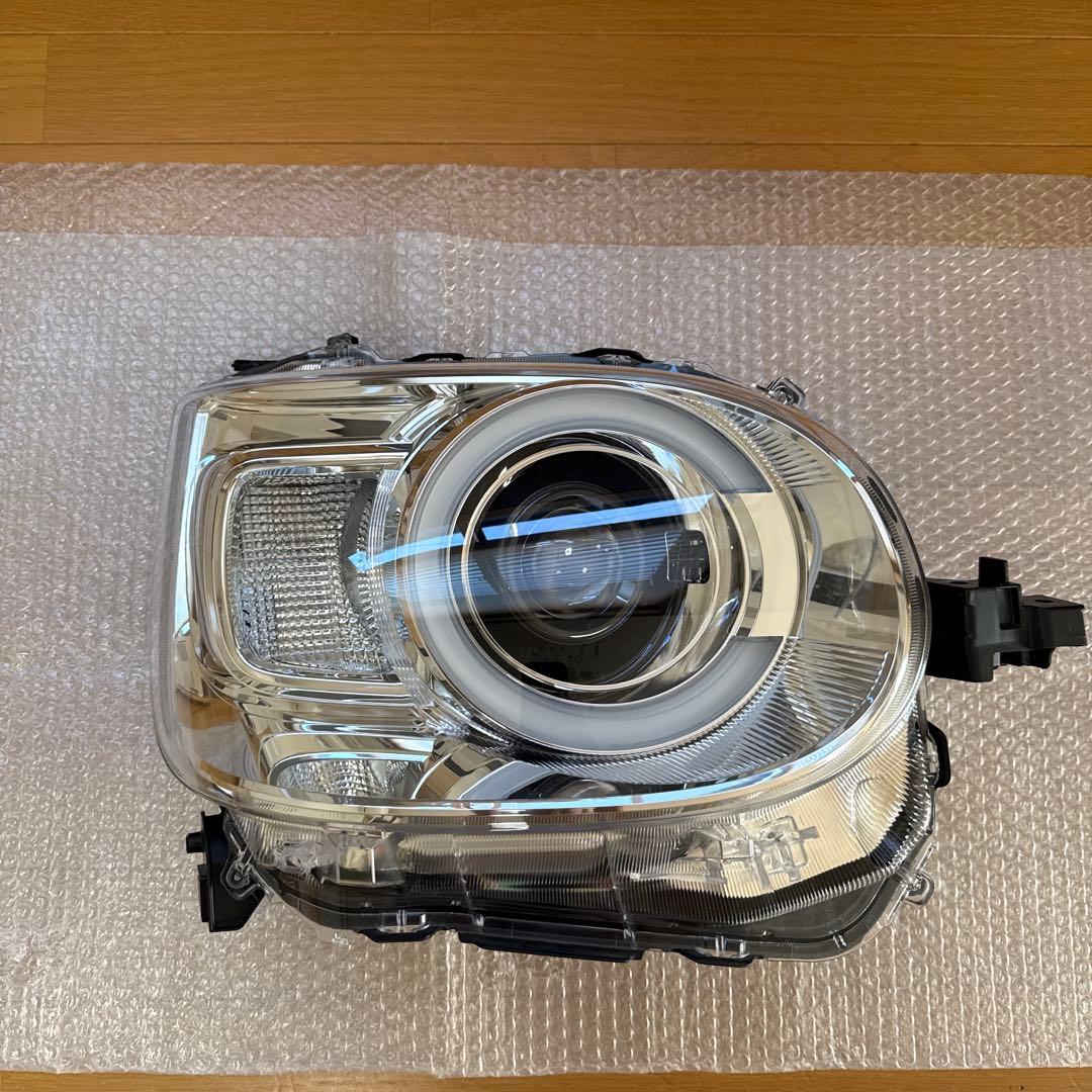 ムーヴ　キャンバス　LA850S LED ヘッドライト　右側　美品