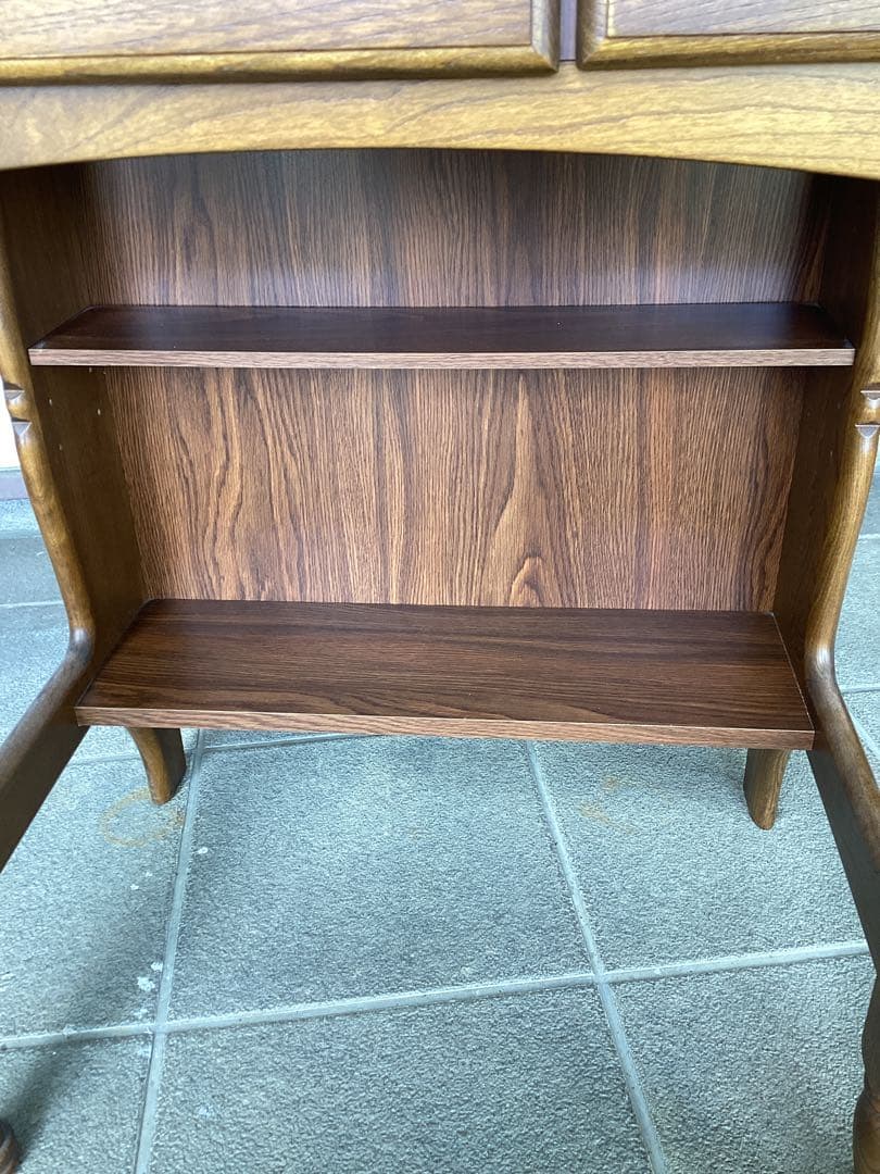 [ ハッシー　]カリモク　コロニアルシリーズ　ドレッサー