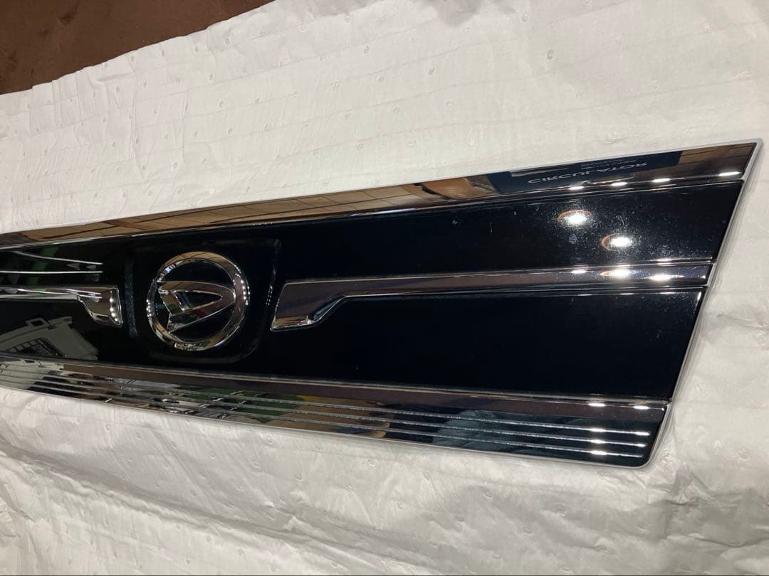 ダイハツ　S710v 純正 フロントグリル ボンネットグリル