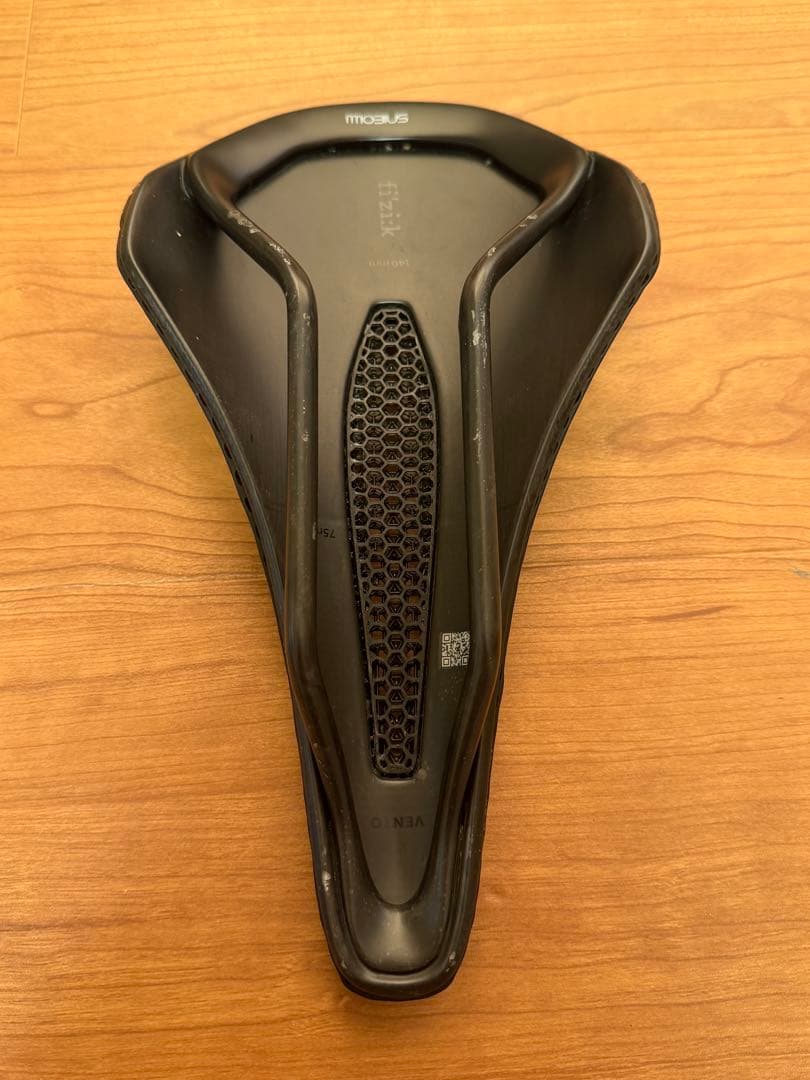 fi'zi:k ( フィジーク ) ARGO VENTO R1 ADAPTIVE