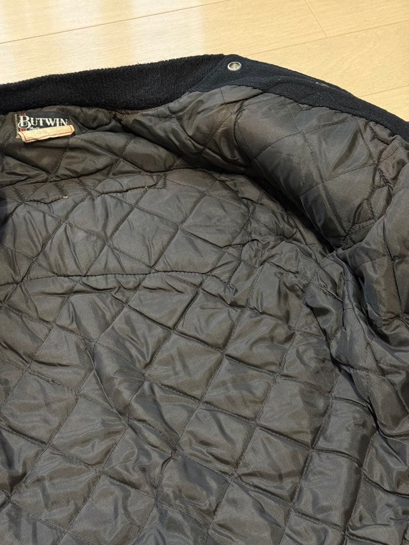 【BUT WIN】　レザー　スタジャン 黒　古着　36サイズ