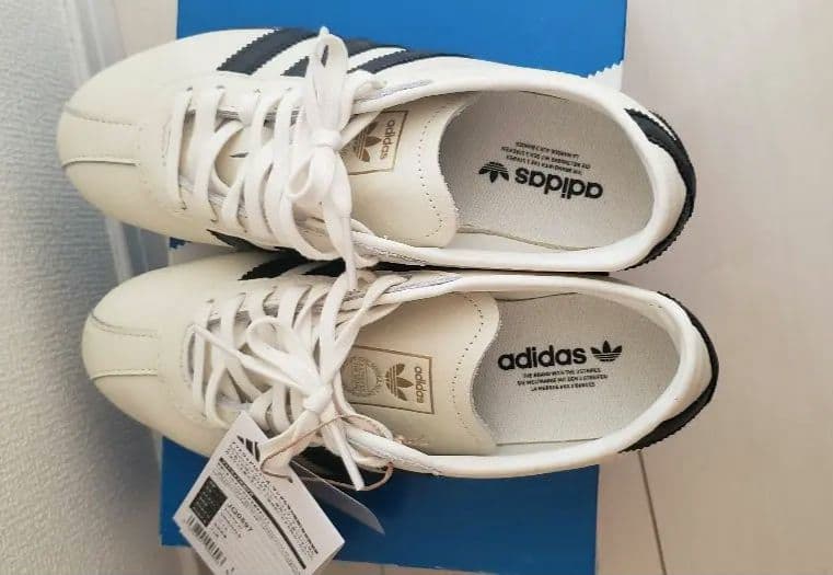 まもなく販売終了‼️ adidas Tokyo スニーカー タグ箱付き