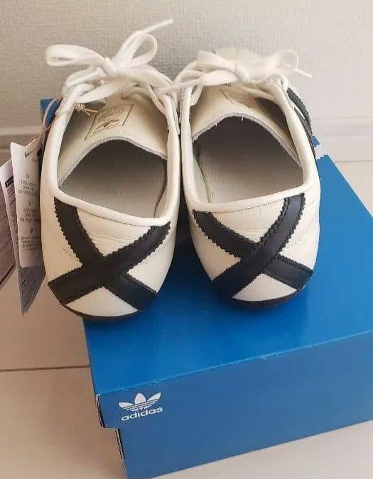 まもなく販売終了‼️ adidas Tokyo スニーカー タグ箱付き