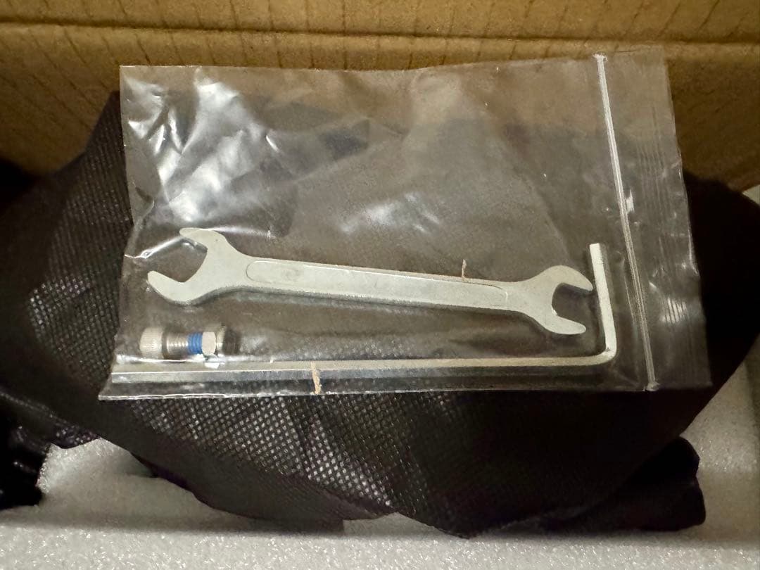 リザルトジャパン　キャリパーカバー Result Japan