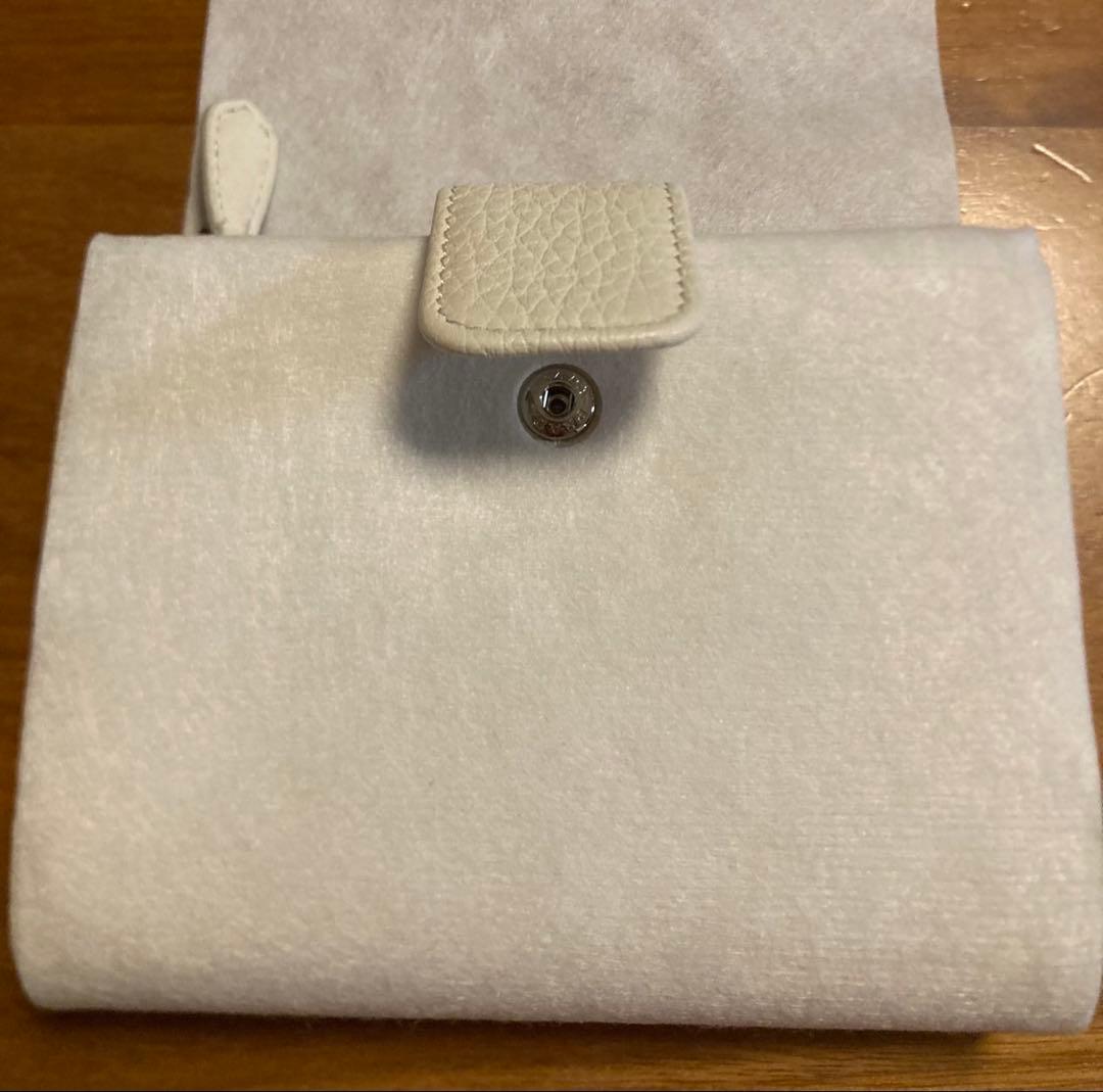 【新品未使用】PRADA 二つ折り財布 ホワイト