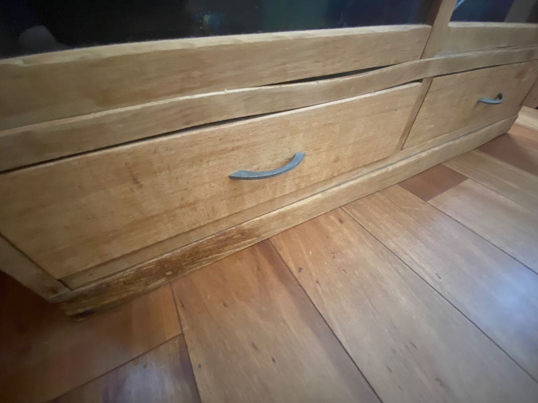 【送料込み】古い木の食器棚