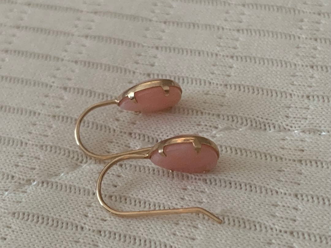 キュイキュイ　ピアス　K10 ピンクオパール