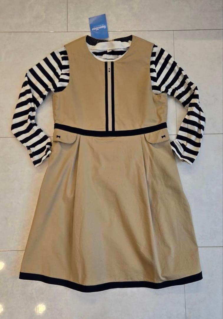 《新品タグ》familiar（ファミリア）ネイビー切替ワンピース、サイズ120