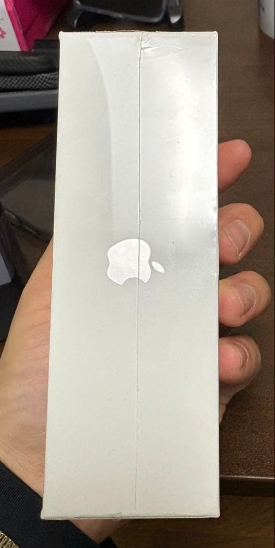 AirPods with Charging Case（第2世代）