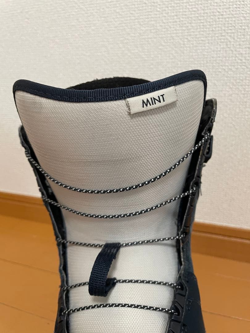 burton mint 23.5 バートンミント