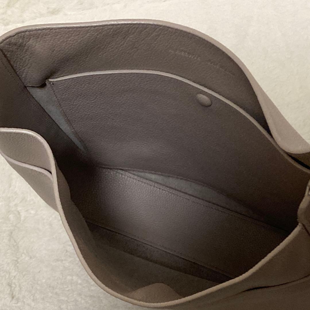 極美品 IL BISONTE イルビゾンテ ショルダーバッグ フィフティ