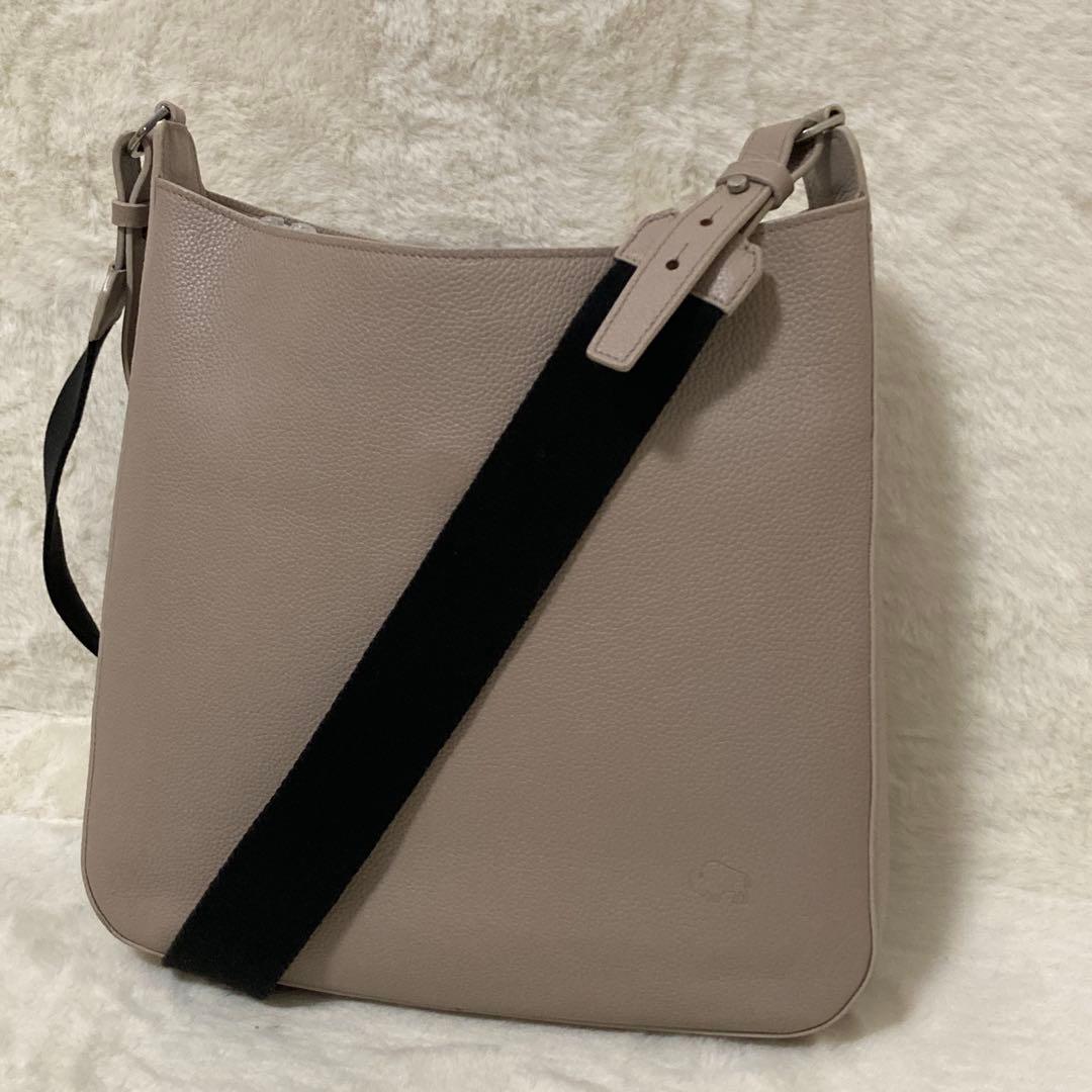 極美品 IL BISONTE イルビゾンテ ショルダーバッグ フィフティ