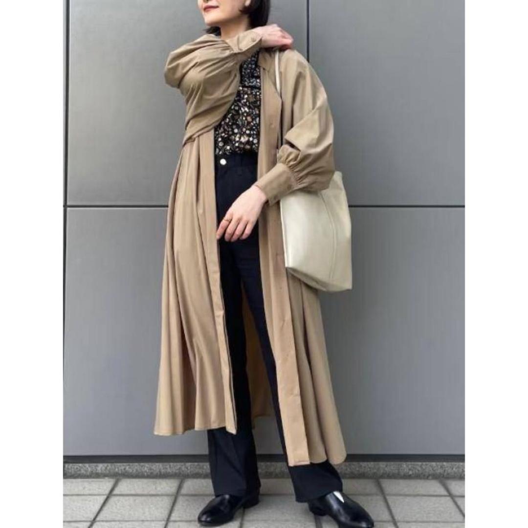 SUM1 STYLE/スミ スタイル　馬刺繍ワンピースコート　ベージュ　ホース