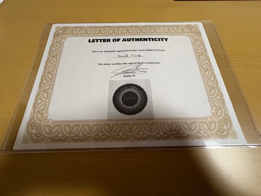 【証明書付きCOA】ドナルド・トランプ 直筆サイン入り 表紙部分