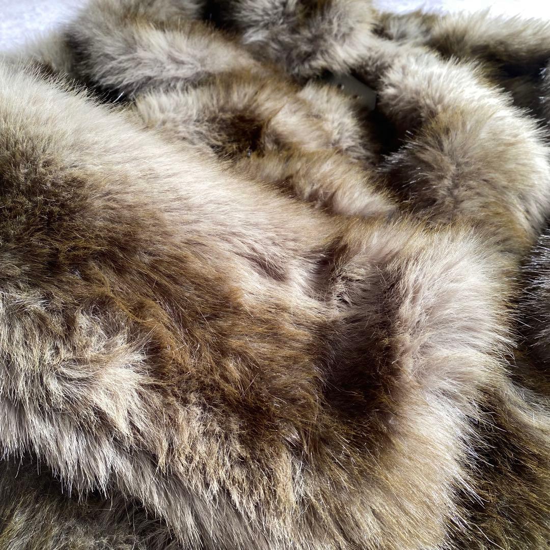 LAGUA GEM フェイク　ファーコート M ベルト付き　ポケットあり