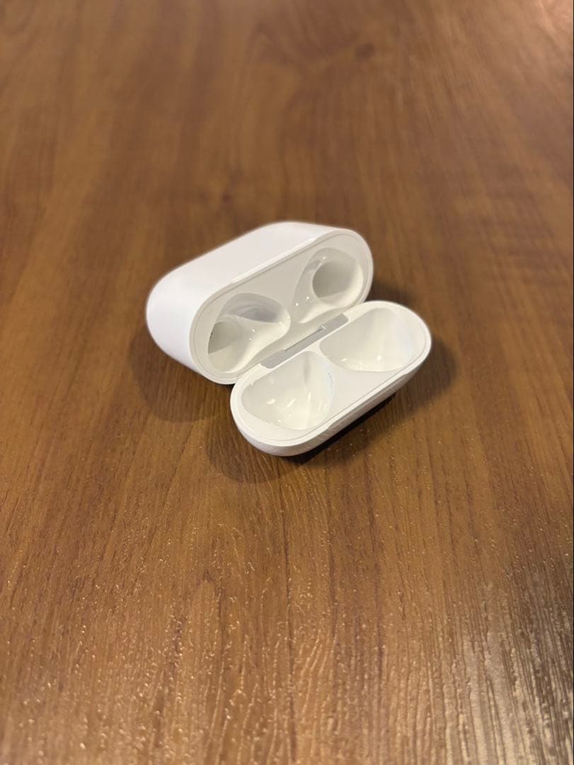 み　　AirPods4 ノイキャン無し